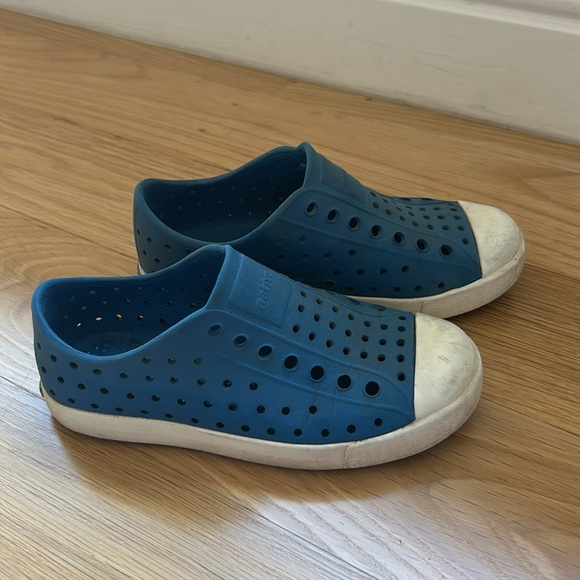 Native shoes - Picture 2 of 4